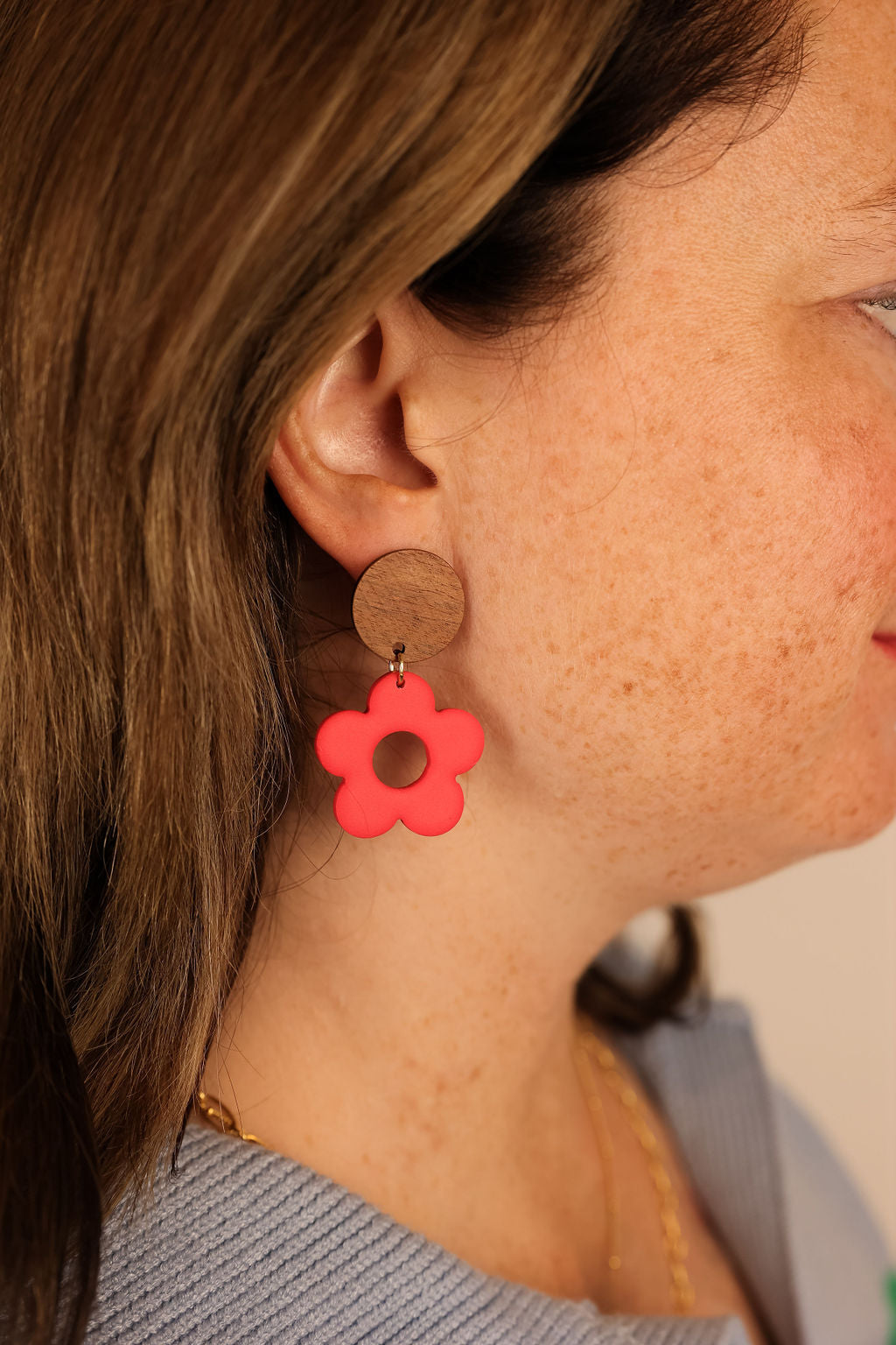 Styled flower power earring