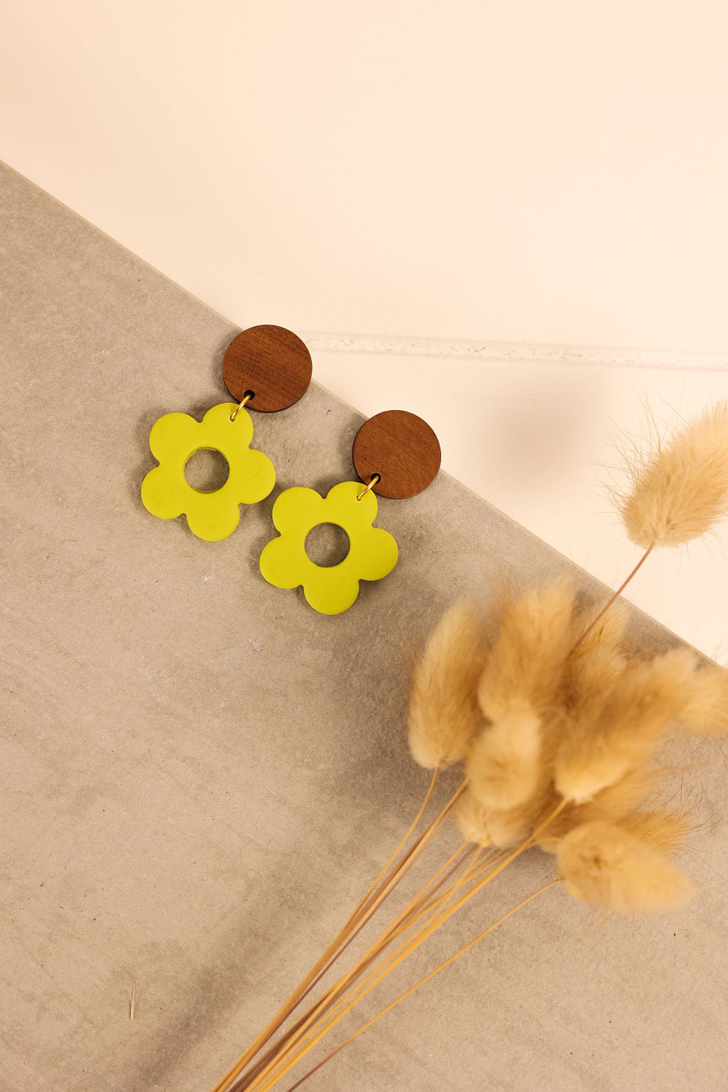 Citron funky flower earring. Polymer clay retro flower earring