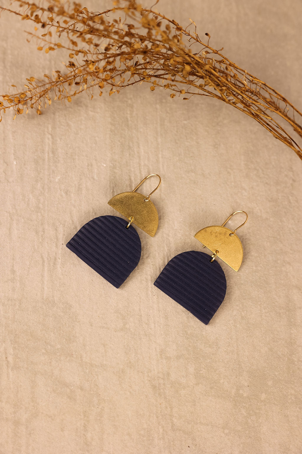 Molly earring in Navy